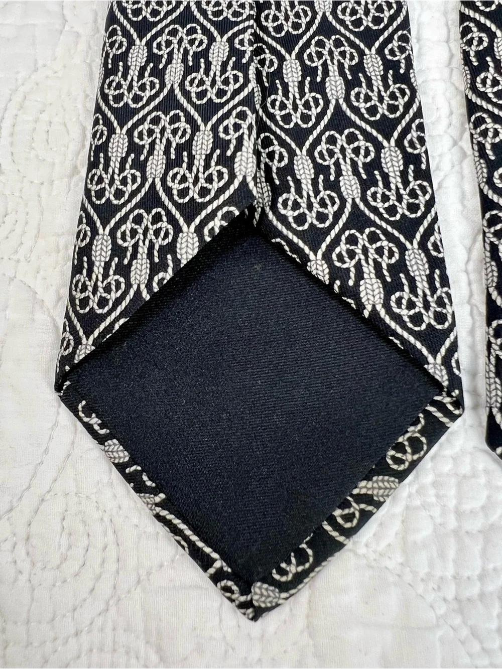 Vintage Hermes Silk Tie 694 OA Black White Equestrian Rope Knot Motif France
